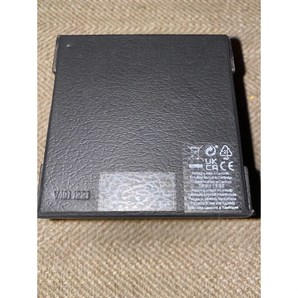 AUTHENTIC DIESEL BLACK SINGLE PRESENTATION WATCH BOX  And Watch‎ PILLOW
